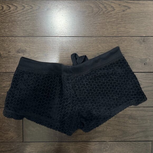 Y2K Juicy Couture Black shorts with heart - Picture 2 of 2
